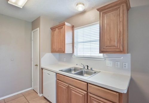 1711 Tonya May Ln, Midlothian TX  76063-5938 exterior