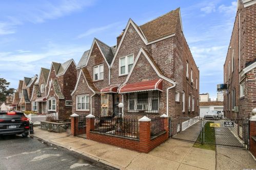 205-23 112th Rd, Jamaica, NY 11412-3801