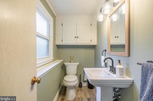 419 Hartford Dr, Riverton NJ  08077-4021 exterior