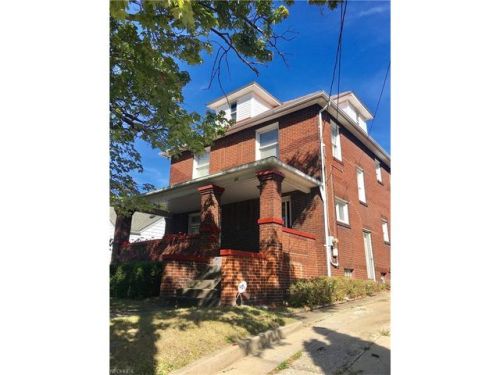 33 16th St, Campbell, OH 44405-1928