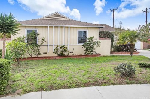 2932 130th St, Gardena CA  90249-1511 exterior