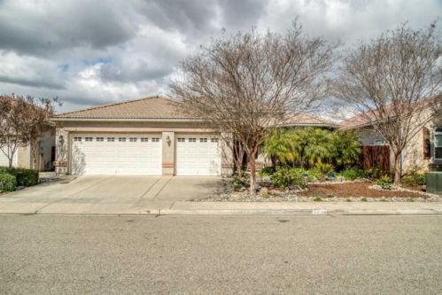2822 Powers Ave, Fresno, CA 93720-5313