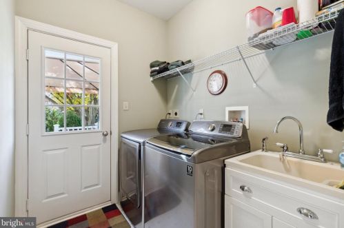 4040 Steeplechase Dr, Collegeville PA  19426-1265 exterior