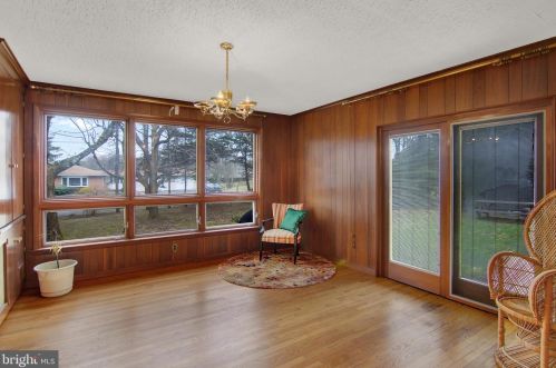 1226 Chestnut St, Hazle Township PA  18201-7502 exterior