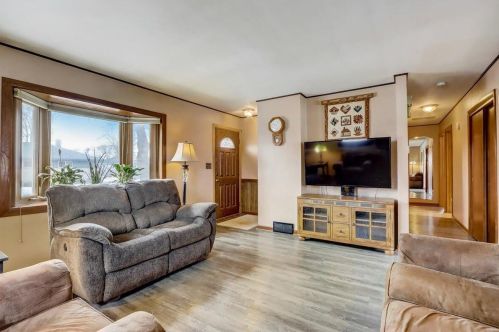 1900 Carrington Ave, Milwaukee, WI 53221-5234