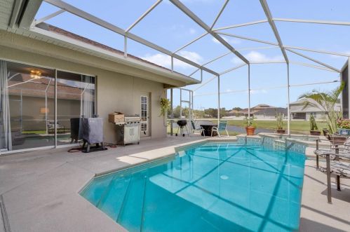 13803 Blue Lagoon Way, Orlando, FL 32828-8327