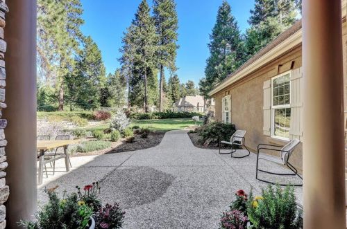12881 Chatsworth Ln, Grass Valley CA  95945-9739 exterior