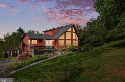 461 Granny Smith Rd, Linden, VA 22642-6227