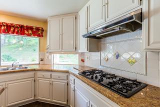 11554 Chestnut Ridge St, Moorpark CA  93021-3303 exterior