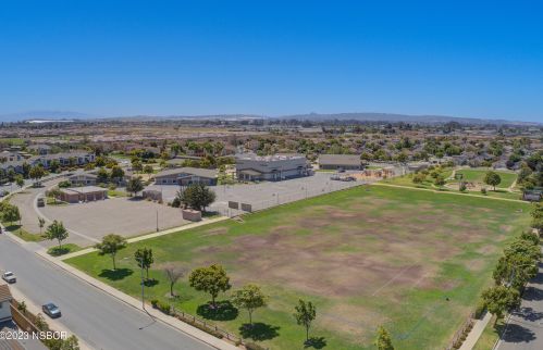 1345 Dolcetto Ln, Santa Maria CA  93458-6326 exterior