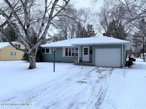 117 Madison Ave, Wadena MN  56482-2231 exterior