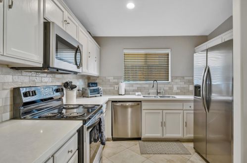 52580 Avenida Navarro, La Quinta CA  92253-3395 exterior