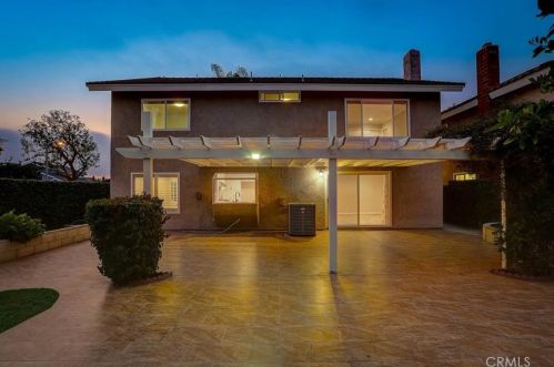 12 Christamon, Irvine CA 92620-1829 exterior