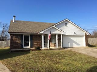 913 Overview Dr, Lexington, KY 40514-1032