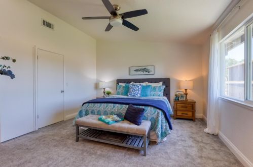 1320 I St, Rio Linda CA  95673-4403 exterior