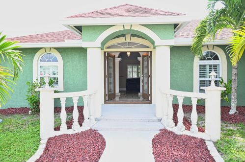 3294 Quay St, Fort Pierce, FL 34984-6520