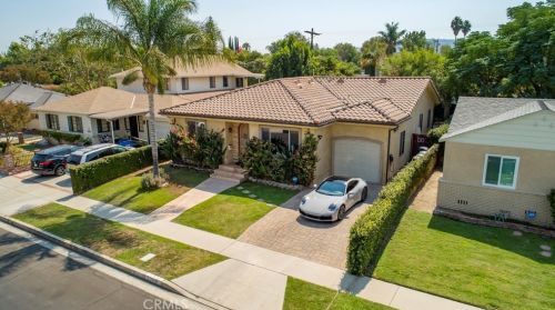 17918 Tiara St, Van Nuys, CA 91316-1020