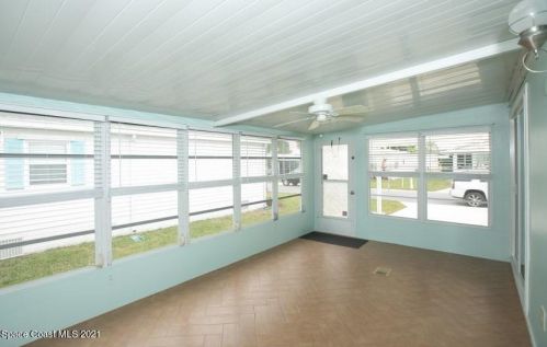 572 Dolphin Cir, Sebastian, FL 32976-2596