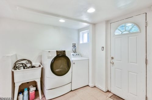 14 Stockton Pl, East Orange NJ  07017-5209 exterior