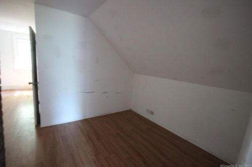 22 Columbia St, Ansonia CT  06401-2403 exterior