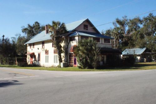 195 Railroad Ave, Osteen, FL 32764-9448