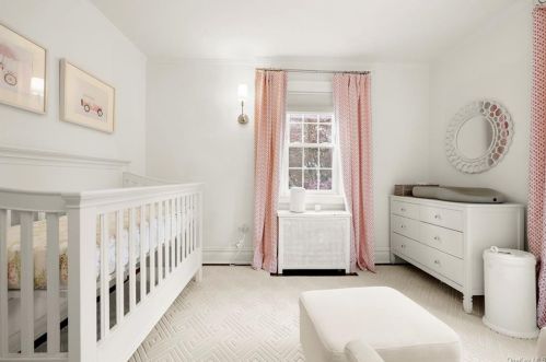 20 Hazelton Dr, White Plains NY  10605-3818 exterior