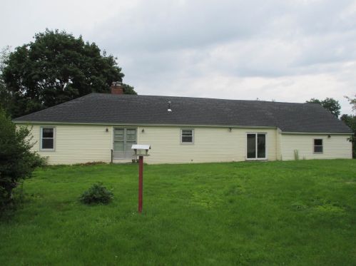 112 Tolend Rd, Dover NH  03820-5503 exterior