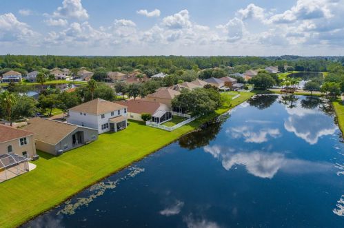 19018 Fishermans Bend Dr, Lutz FL  33558-9753 exterior