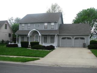 11602 Monrovia St, Overland Park KS  66210-1394 exterior