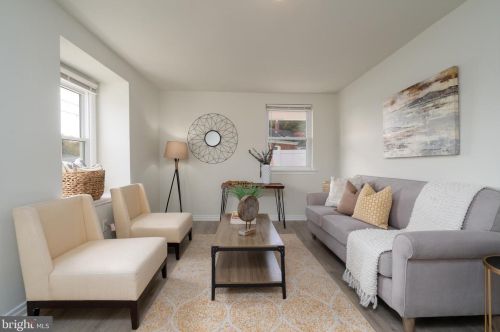 6916 Arlington Blvd, Falls Church VA  22042-1937 exterior