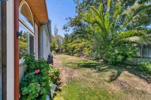 276 Ramey Ct, Pinole, CA 94564-1644