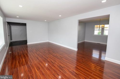 1865 Greymont St, Philadelphia PA  19116-3829 exterior