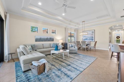 9155 Isla Bella Cir, Bonita Springs FL  34135-7198 exterior