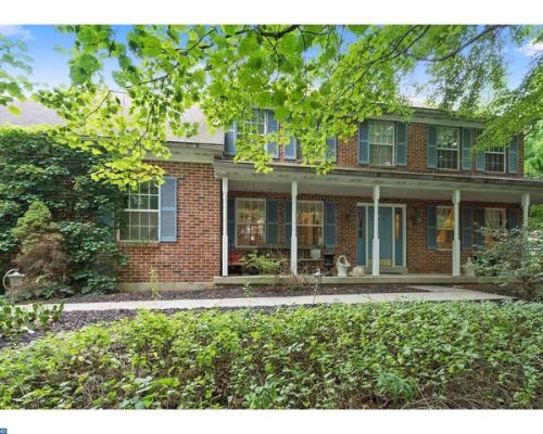 81 Forest Trail Dr, Lansdale, PA 19446-6385
