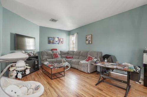 354 Columbus Ave, White Plains, NY 10604-2138