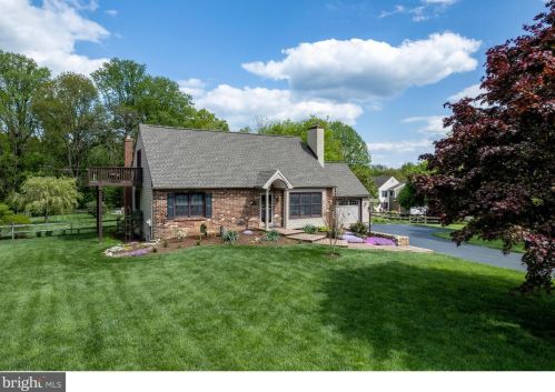 800 Merrimac Ln, Kennett Sq, PA 19348-1453