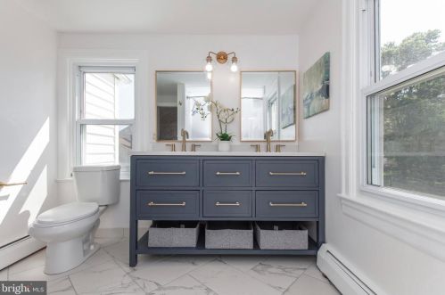 984 Lansdale Ave, Lansdale PA  19446-1620 exterior