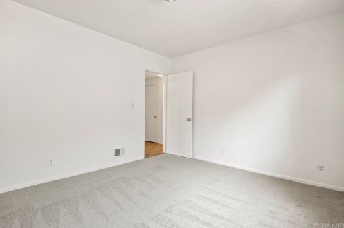 3653 El Caminito, Glendale CA 91214-1716 exterior