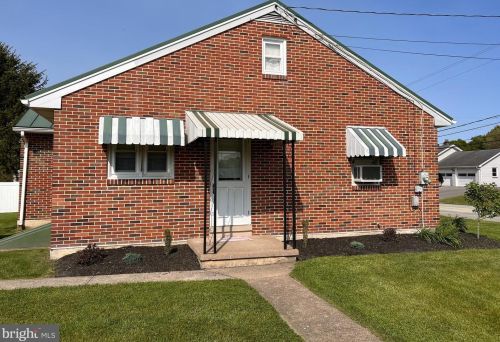 281 Gernants Church Rd, Dauberville PA  19533-8610 exterior