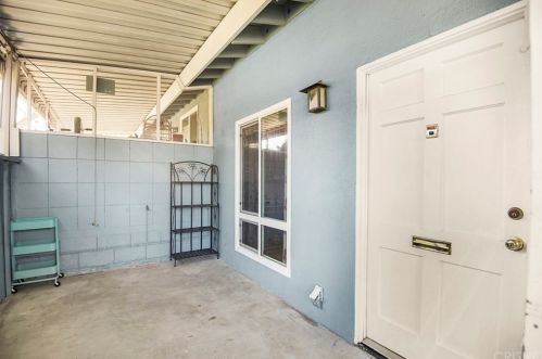 26743 Oak Crossing Rd, Santa Clarita, CA