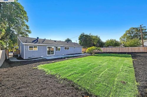 7769 Deervale Ct, Pleasanton CA  94568-1016 exterior