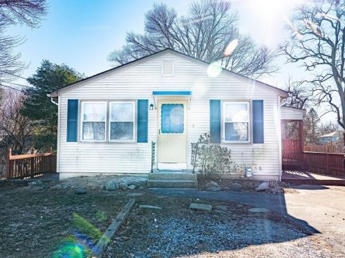 12 Time St, North Providence RI  02904-4721 exterior