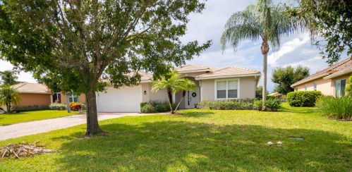 510 Waverly Cir, Fort Pierce, FL 34983-3409