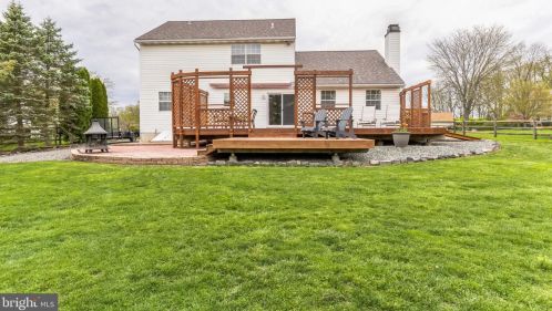 107 Wilson Dr, Collegeville PA  19473-2341 exterior