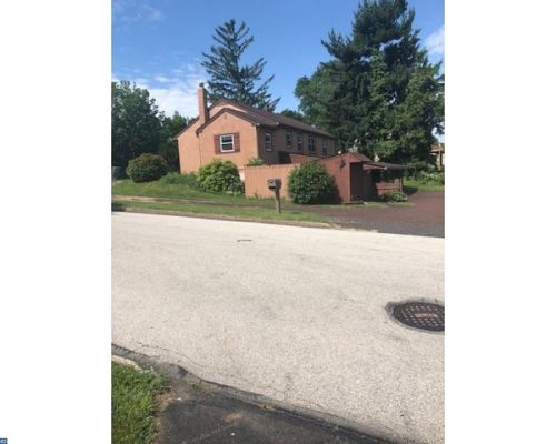 2715 Egypt Rd, Norristown, PA 19403-2251