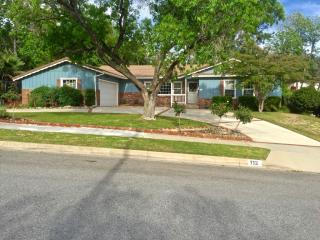 112 Big Fir Ln, Glendora, CA 91741-3901