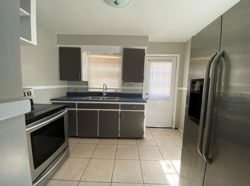 5011 40th St, Saint Petersburg, FL 33714-2216