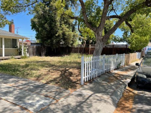 703 Flynn Ave, Redwood City, CA 94063-2930