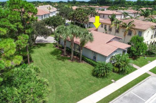47 Stoney Dr, West Palm Beach, FL 33410-1558