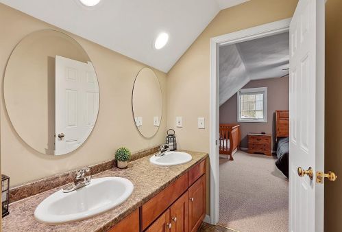 47 Old Woods Rd, Northwood NH  03261-3856 exterior